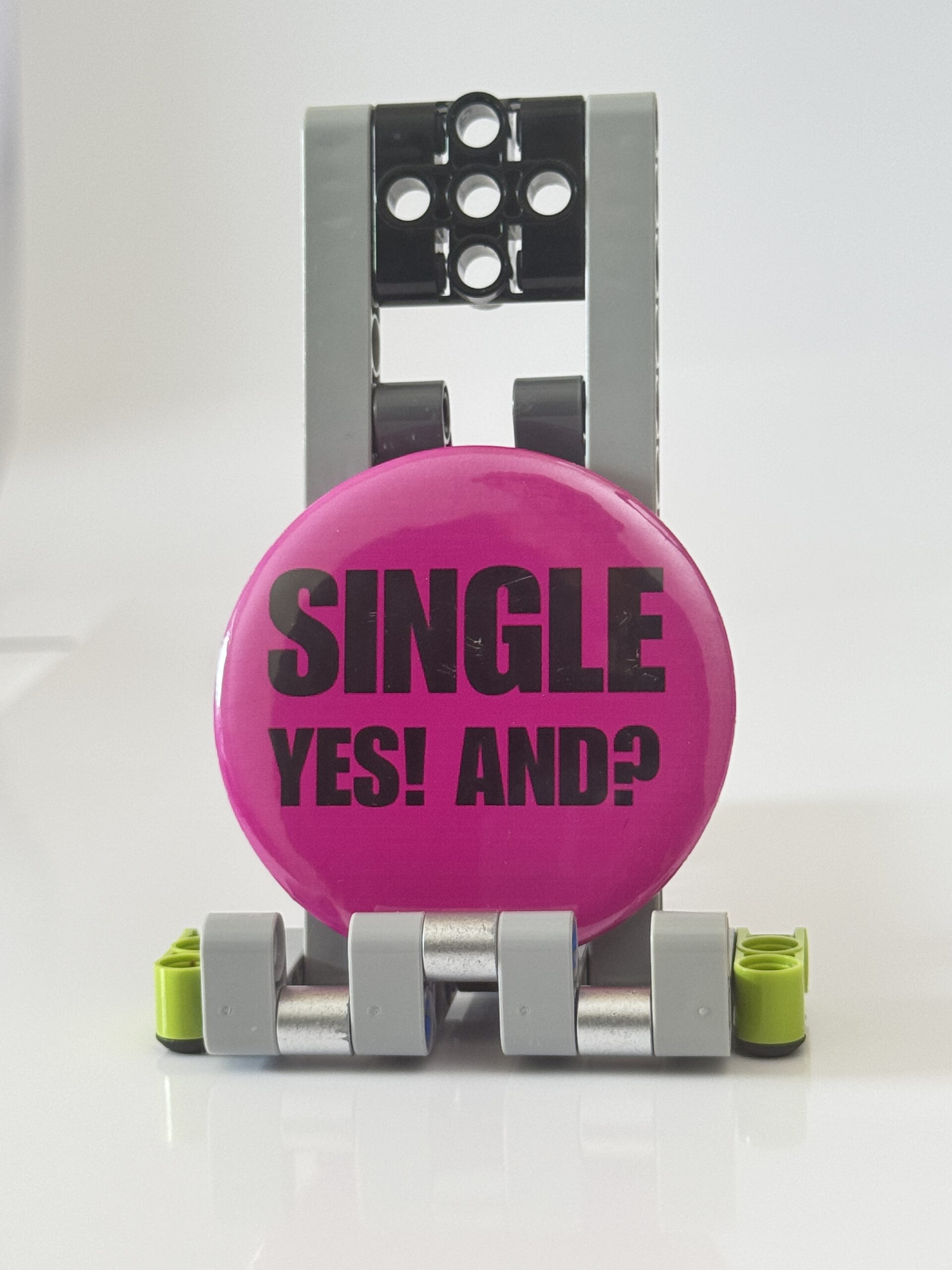 "SINGLE YES! AND?" Pop Pin
